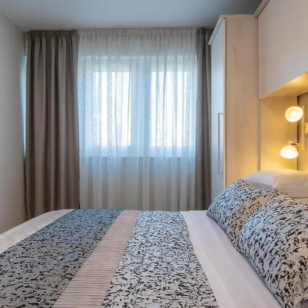 شقة Libor Apartman *